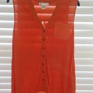 Ladies sleeveless top